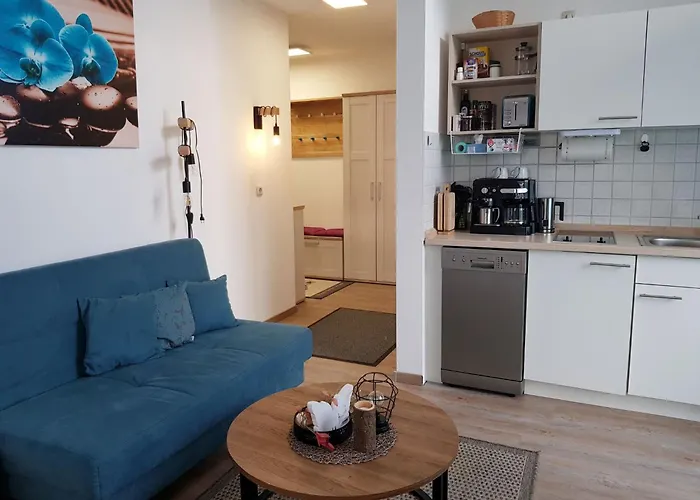 Charmante In Mit Kleinem Balkon By Interhome Daire *